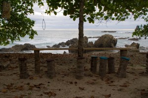 A Seat at the Bar? (Mal Pais) A Seat at the Bar? (Mal Pais)